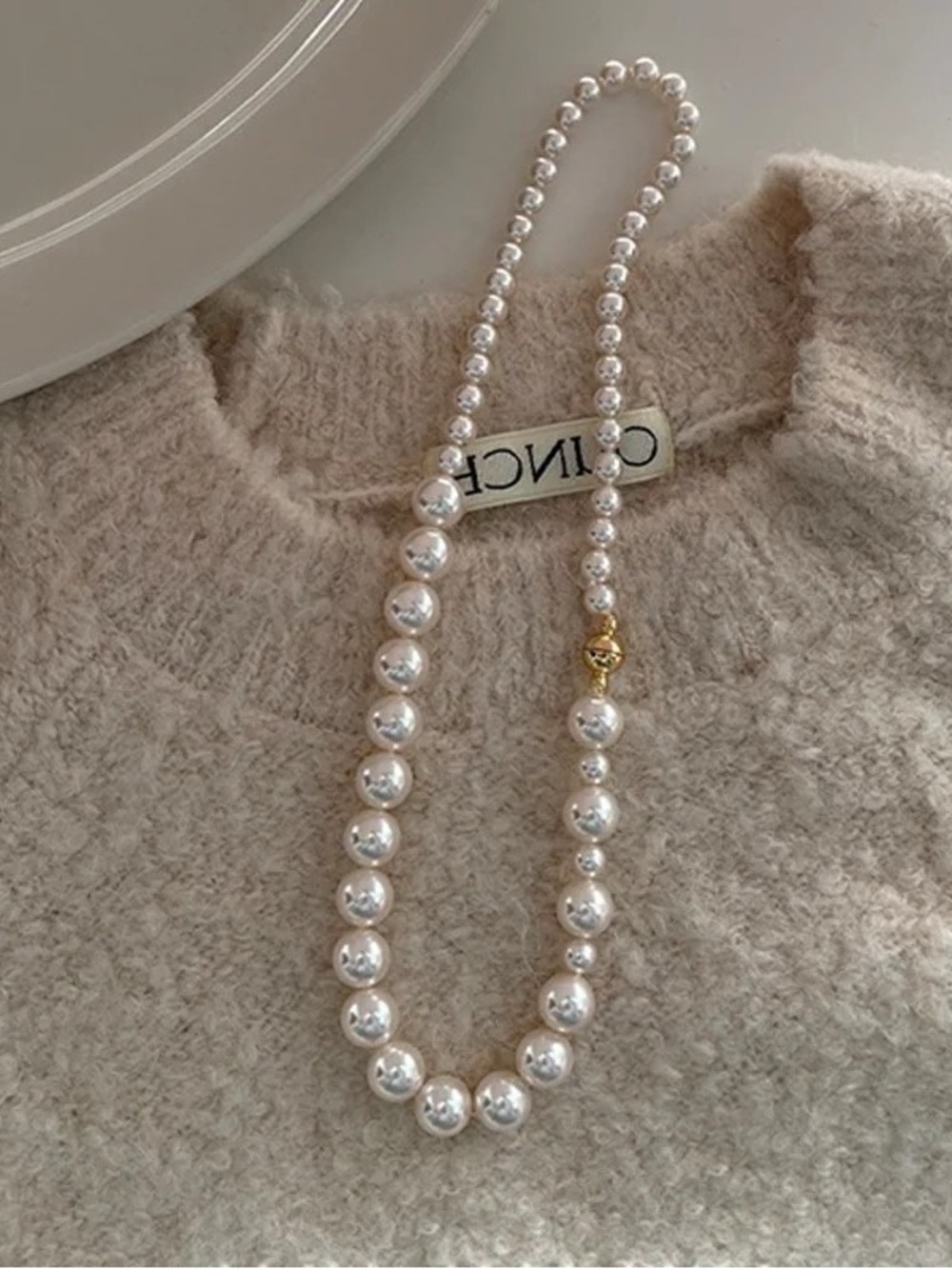 NWT Imitation Pearl Necklace